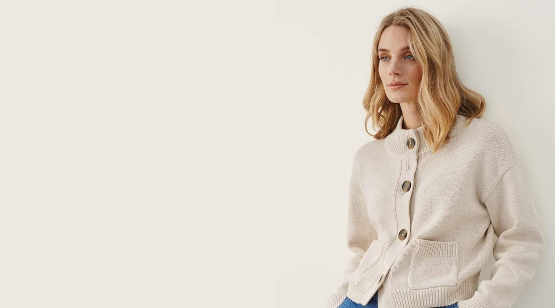 Voorkant -Outlet Faina Winkel 32423