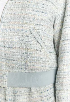 Faina BoucléMioki - Bomberjacks - Hellblau Mehrfarbig -Outlet Faina Winkel 76f9b1e5075c4c3aac6aa7ba3a0c8417