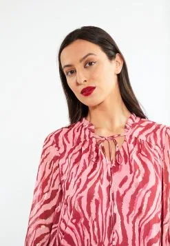 Faina Blouseshirts Blouse Dames Lichtroze -Outlet Faina Winkel cfd2e1ee6e8b8562e29dc4ed10d81340